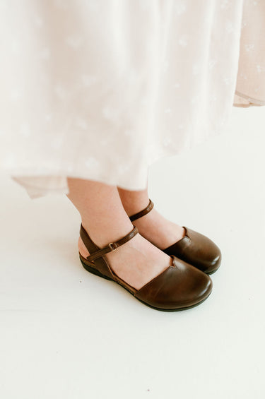 Dansko Rowan Tan Waxy