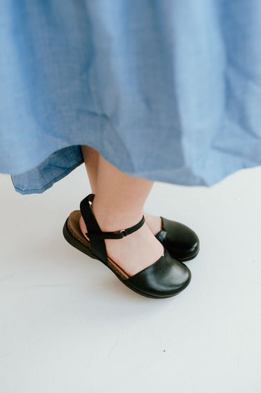 Dansko Rowan Black Waxy
