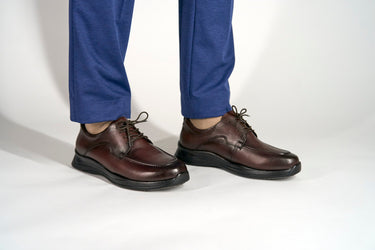 Robbins & Brooks Hammond Chocolate Brown angled pair hero image