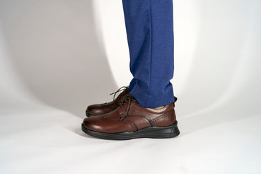 Robbins & Brooks Harrison Chocolate Brown shoe facing right