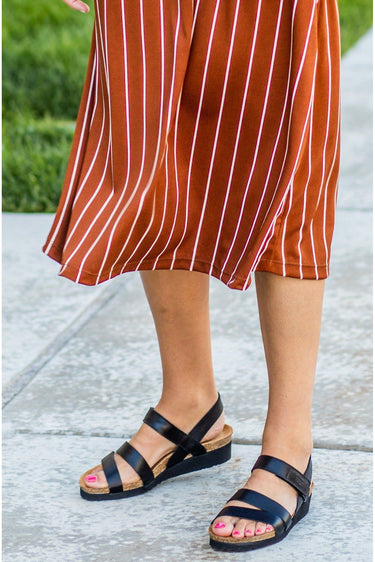 Shoes-Sisters - Naot Kayla Black Matte Leather
