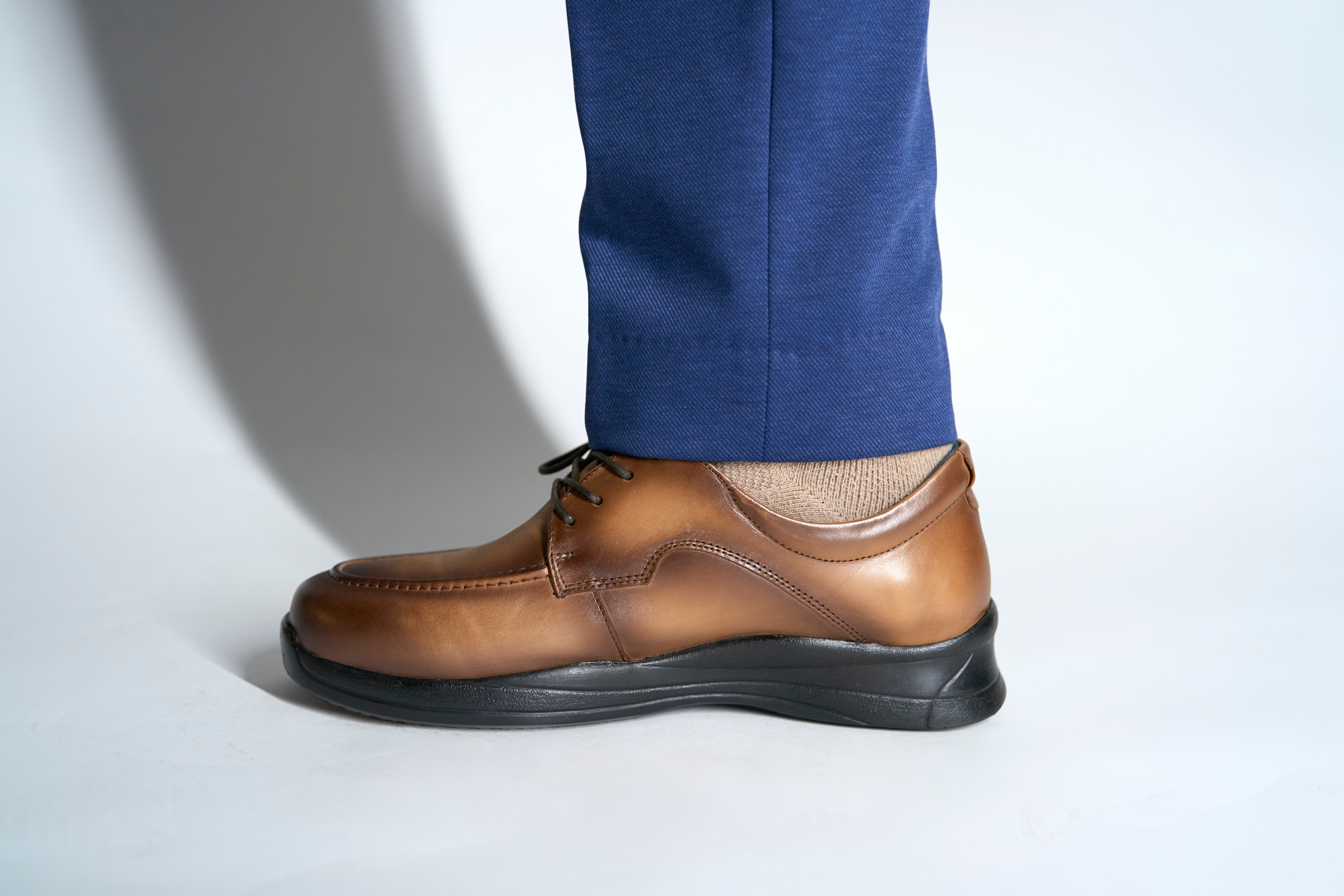 Robbins & Brooks Hammond Apron Toe Lace Up Tan - 42 Robbins & Brooks Hammond Apron Toe Lace Up Tan - 42
