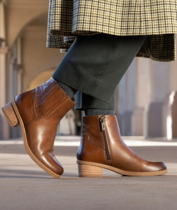 Dansko Daisie Waterproof Tumbled MissionaryMall