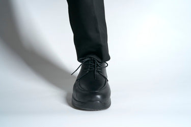 Robbins & Brooks Hammond Black single shoe straight on