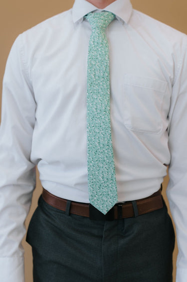 R&B Lt. Green w/ Small White Flowers