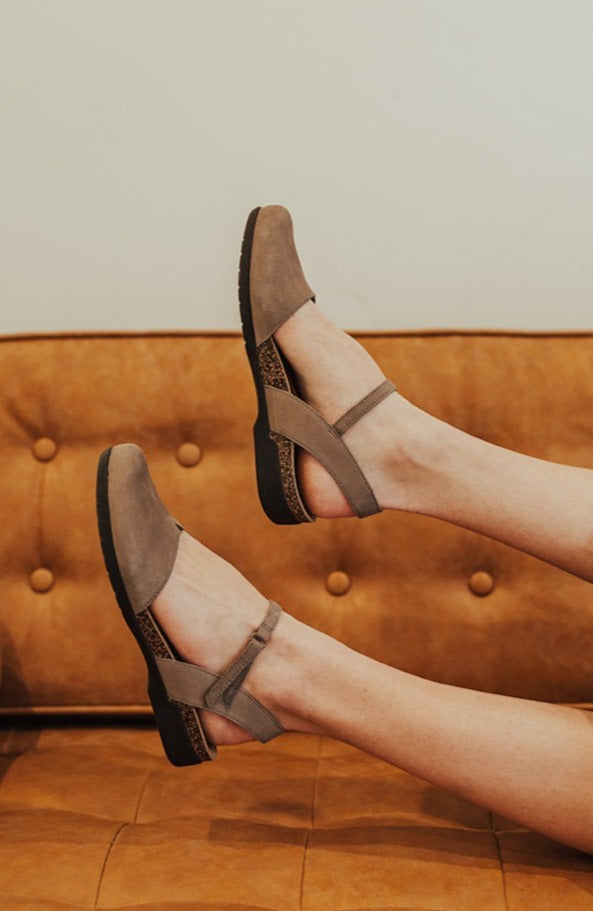 Shoes-Sisters - Dansko Rowan Taupe Milled Nubuck