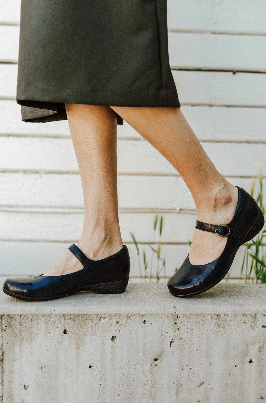 Sabots (Clogs) Femme Dansko - Taille 39 EU / 8.5 US, Cuir Noir Uni, Occasion